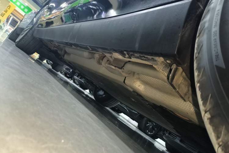 Used Leapmotor C16 2026 Extended-Range 280 LiDAR Zhizun Edition 6 Seats Left Side Sill