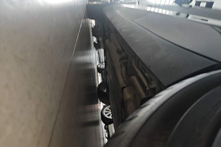 Used Leapmotor C16 2026 Extended-Range 280 LiDAR Zhizun Edition 6 Seats Left Side Sill