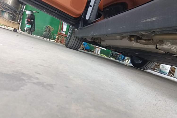 Used Leapmotor C16 2026 Extended-Range 280 LiDAR Zhizun Edition 6 Seats Left Side Sill