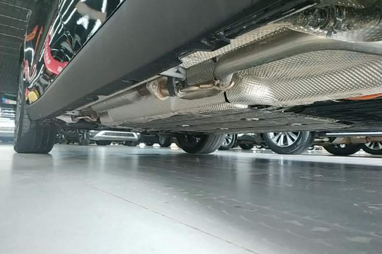 Used Leapmotor C16 2026 Extended-Range 280 LiDAR Zhizun Edition 6 Seats Left Side Sill