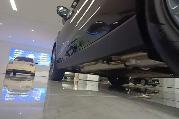 Used Leapmotor C16 2026 Extended-Range 280 LiDAR Zhizun Edition 6 Seats Left Side Sill