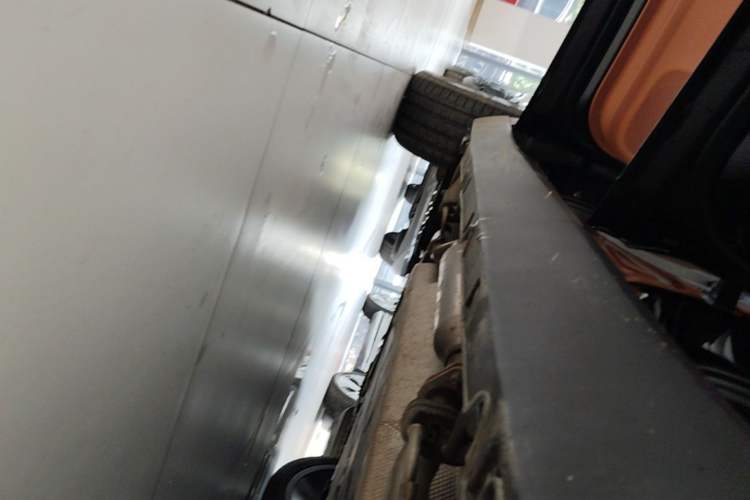 Used Leapmotor C16 2026 Extended-Range 280 LiDAR Zhizun Edition 6 Seats Left Side Sill