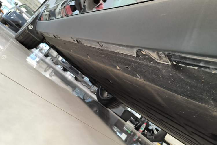 Used Leapmotor C16 2026 All-Electric 630 LiDAR Zhizun Edition 6 Seats Left Side Sill