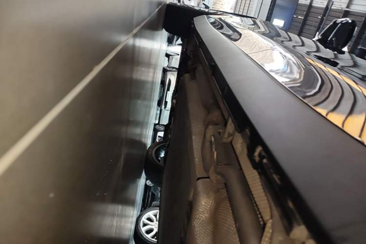 Used Leapmotor C16 2026 Extended-Range 280 LiDAR Zhizun Edition 6 Seats Left Side Sill