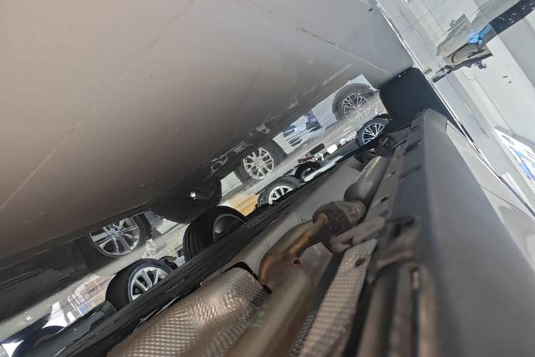 Used Leapmotor C16 2026 Extended-Range 280 LiDAR Zhizun Edition 6 Seats Left Side Sill