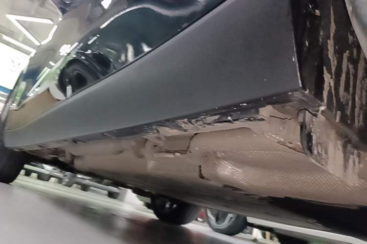 Used Leapmotor C16 2026 Extended-Range 280 LiDAR Zhizun Edition 6 Seats Left Side Sill
