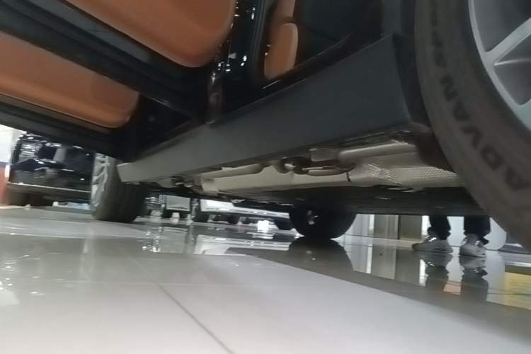 Used Leapmotor C16 2026 Extended-Range 280 LiDAR Zhizun Edition 6 Seats Left Side Sill