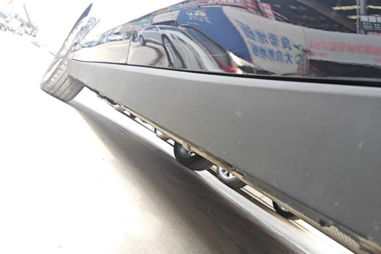 Used Leapmotor C16 2026 Extended-Range 280 LiDAR Zhizun Edition 6 Seats Left Side Sill