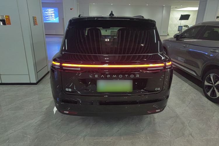 Used Leapmotor C16 2026 Extended-Range 280 LiDAR Zhizun Edition 6 Seats Rear