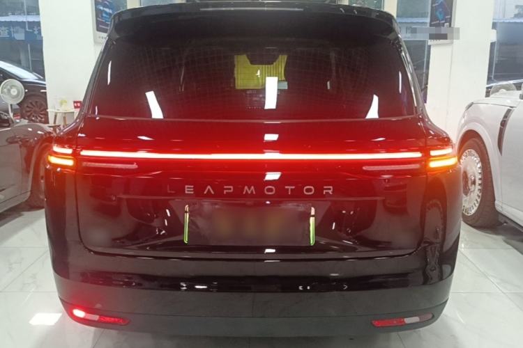 Used Leapmotor C16 2026 Extended-Range 280 LiDAR Zhizun Edition 6 Seats Rear