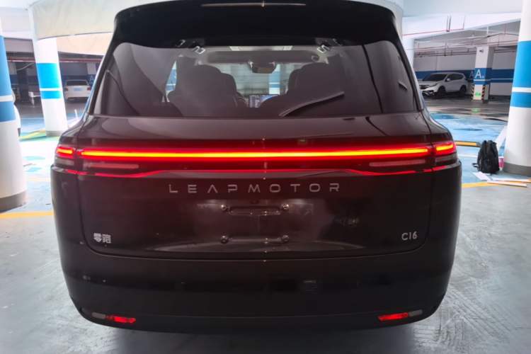 Used Leapmotor C16 2026 Extended-Range 280 LiDAR Zhizun Edition 6 Seats Rear