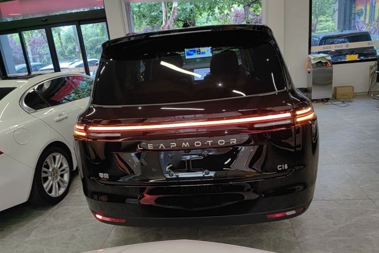 Used Leapmotor C16 2026 Extended-Range 280 LiDAR Zhizun Edition 6 Seats Rear
