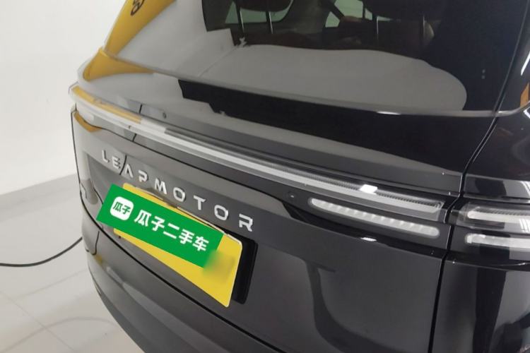 Used Leapmotor C16 2026 Extended-Range 280 LiDAR Zhizun Edition 6 Seats Rear