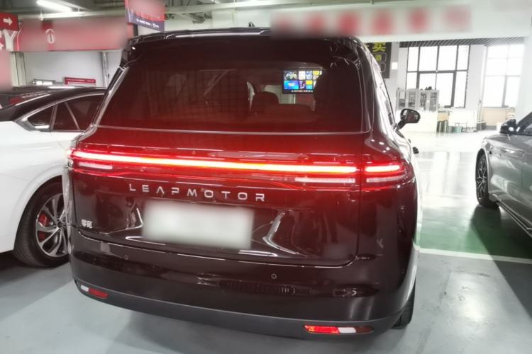 Used Leapmotor C16 2026 Extended-Range 280 LiDAR Zhizun Edition 6 Seats Rear