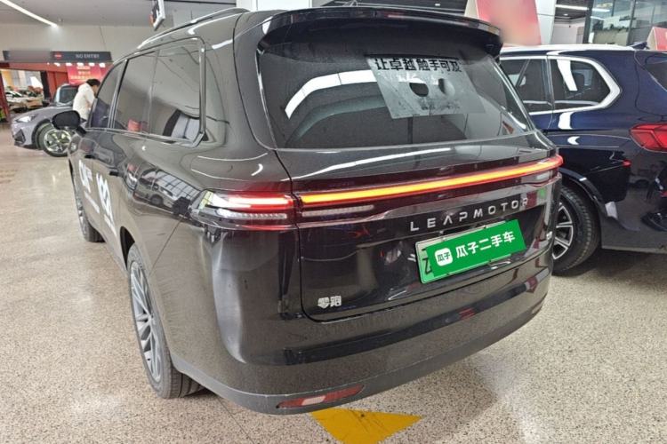 Used Leapmotor C16 2026 Extended-Range 280 LiDAR Zhizun Edition 6 Seats Rear Left 45 Deg