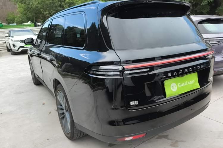Used Leapmotor C16 2026 Extended-Range 280 LiDAR Zhizun Edition 6 Seats Rear Left 45 Deg