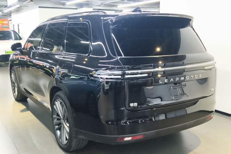 Used Leapmotor C16 2026 Extended-Range 280 LiDAR Zhizun Edition 6 Seats Rear Left 45 Deg