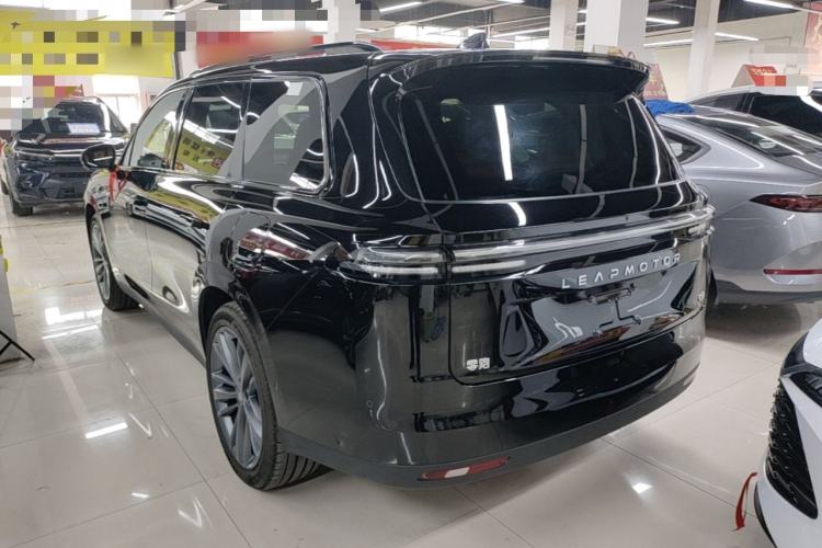 Used Leapmotor C16 2026 Extended-Range 280 LiDAR Zhizun Edition 6 Seats Rear Left 45 Deg