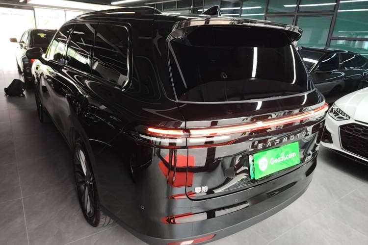 Used Leapmotor C16 2026 Extended-Range 280 LiDAR Zhizun Edition 6 Seats Rear Left 45 Deg