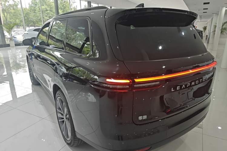 Used Leapmotor C16 2026 Extended-Range 280 LiDAR Zhizun Edition 6 Seats Rear Left 45 Deg