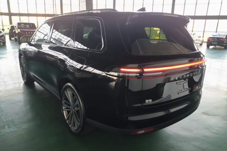 Used Leapmotor C16 2026 Extended-Range 280 LiDAR Zhizun Edition 6 Seats Rear Left 45 Deg