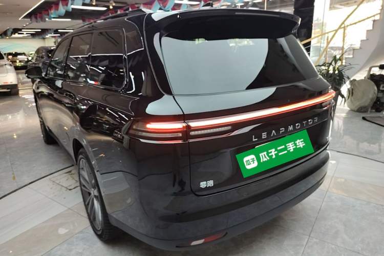 Used Leapmotor C16 2026 Extended-Range 280 LiDAR Zhizun Edition 6 Seats Rear Left 45 Deg