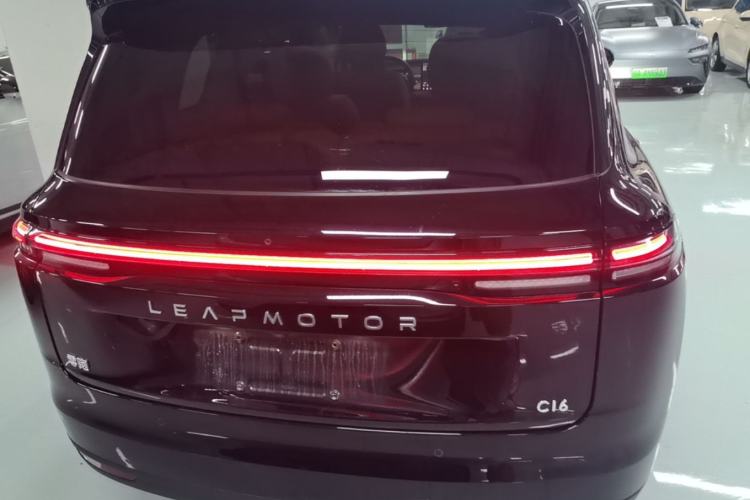 Used Leapmotor C16 2026 Extended-Range 280 LiDAR Zhizun Edition 6 Seats Rear