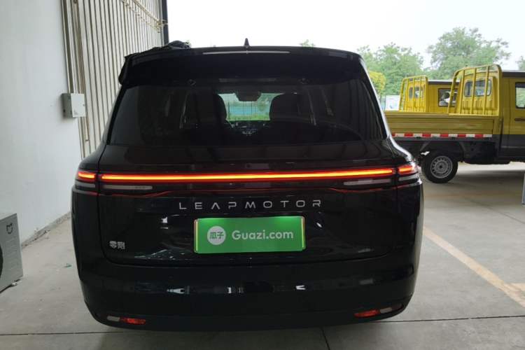 Used Leapmotor C16 2026 Extended-Range 280 LiDAR Zhizun Edition 6 Seats Rear