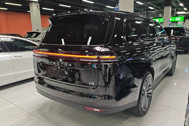 Used Leapmotor C16 2026 Extended-Range 280 LiDAR Zhizun Edition 6 Seats Rear Right 45 Deg
