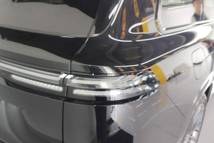 Used Leapmotor C16 2026 Extended-Range 280 LiDAR Zhizun Edition 6 Seats Rear Right 45 Deg