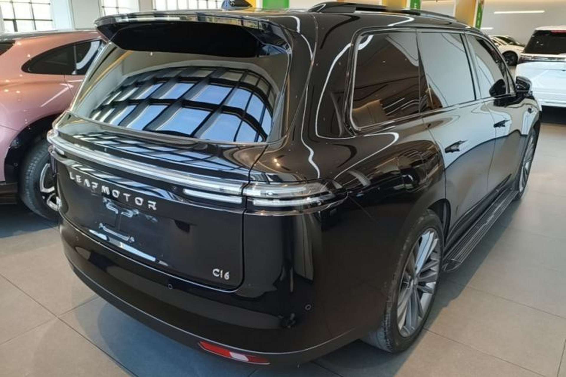 Used Leapmotor C16 2026 Extended-Range 280 LiDAR Zhizun Edition 6 Seats Rear Right 45 Deg