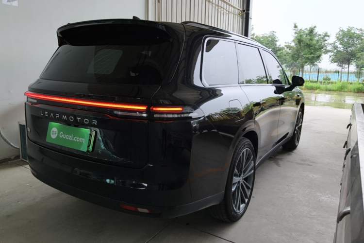 Used Leapmotor C16 2026 Extended-Range 280 LiDAR Zhizun Edition 6 Seats Rear Right 45 Deg