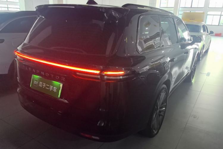 Used Leapmotor C16 2026 Extended-Range 280 LiDAR Zhizun Edition 6 Seats Rear Right 45 Deg