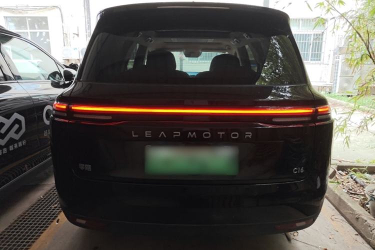 Used Leapmotor C16 2026 Extended-Range 280 LiDAR Zhizun Edition 6 Seats Rear