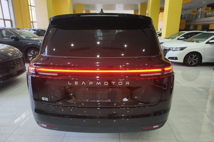Used Leapmotor C16 2026 Extended-Range 280 LiDAR Zhizun Edition 6 Seats Rear