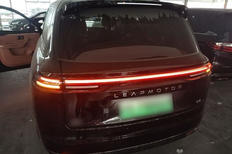 Used Leapmotor C16 2026 Extended-Range 280 LiDAR Zhizun Edition 6 Seats Rear