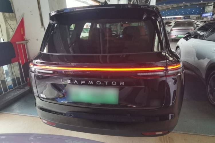 Used Leapmotor C16 2026 Extended-Range 280 LiDAR Zhizun Edition 6 Seats Rear