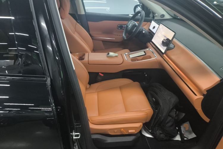 Used Leapmotor C16 2026 Extended-Range 280 LiDAR Zhizun Edition 6 Seats Right Front Seat