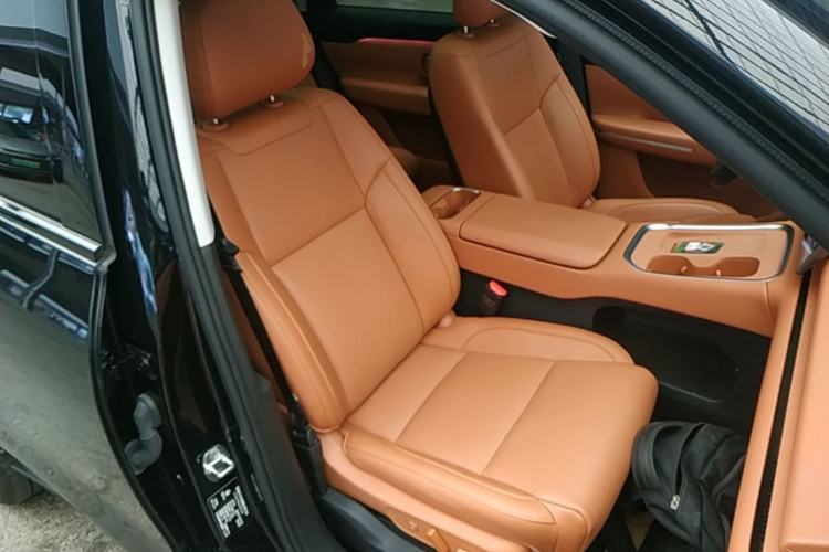 Used Leapmotor C16 2026 Extended-Range 280 LiDAR Zhizun Edition 6 Seats Right Front Seat