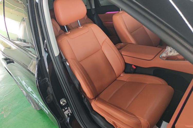 Used Leapmotor C16 2026 Extended-Range 280 LiDAR Zhizun Edition 6 Seats Right Front Seat