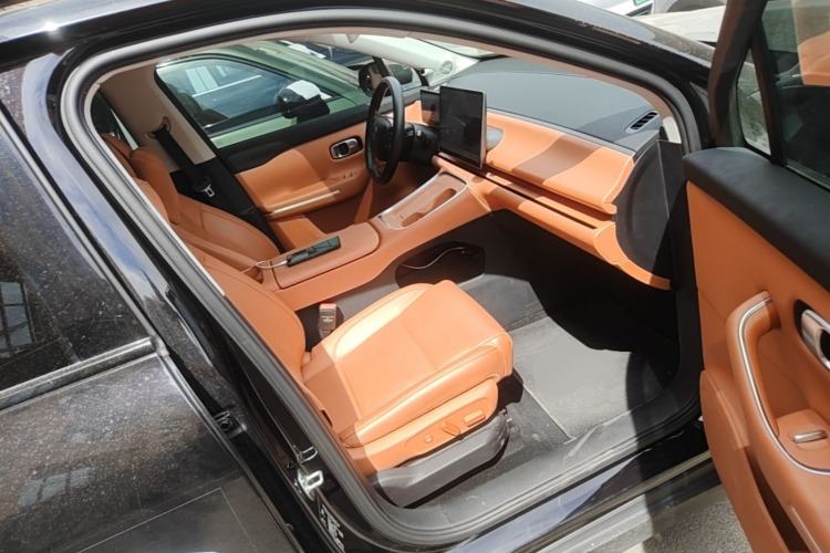 Used Leapmotor C16 2026 Extended-Range 280 LiDAR Zhizun Edition 6 Seats Right Front Seat