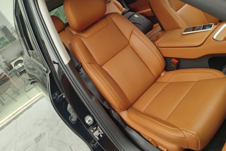 Used Leapmotor C16 2026 Extended-Range 280 LiDAR Zhizun Edition 6 Seats Right Front Seat