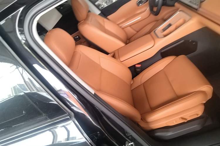 Used Leapmotor C16 2026 Extended-Range 280 LiDAR Zhizun Edition 6 Seats Right Front Seat