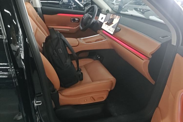 Used Leapmotor C16 2026 Extended-Range 280 LiDAR Zhizun Edition 6 Seats Right Front Seat