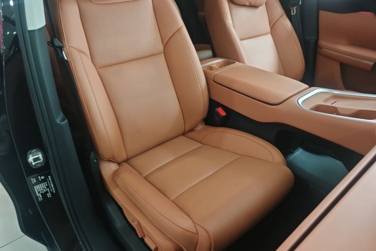 Used Leapmotor C16 2026 Extended-Range 280 LiDAR Zhizun Edition 6 Seats Right Front Seat