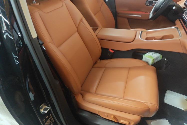 Used Leapmotor C16 2026 Extended-Range 280 LiDAR Zhizun Edition 6 Seats Right Front Seat