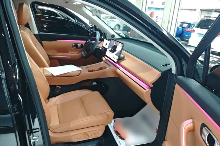 Used Leapmotor C16 2026 Extended-Range 280 LiDAR Zhizun Edition 6 Seats Right Front Seat