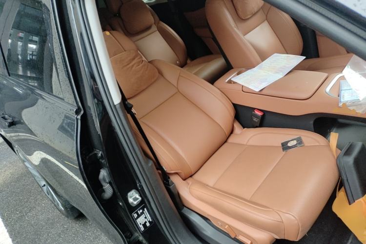 Used Leapmotor C16 2026 Extended-Range 280 LiDAR Zhizun Edition 6 Seats Right Front Seat
