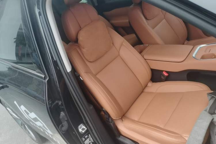 Used Leapmotor C16 2026 Extended-Range 280 LiDAR Zhizun Edition 6 Seats Right Front Seat
