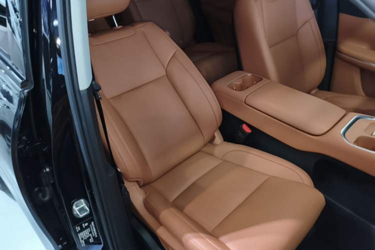 Used Leapmotor C16 2026 Extended-Range 280 LiDAR Zhizun Edition 6 Seats Right Front Seat